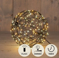 Wunderschöne 3D Kugel mit 200 LED Lichtern und einem Durchmesser von 18cm.