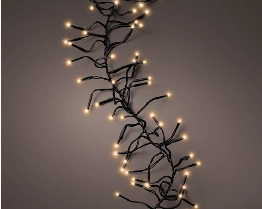 Wunderschöne Cluster Lichterkette mit 144 LED Lichtern. 
