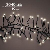 Cluster lights mit 2040 Lichtern in warm weiß 19m