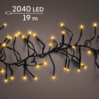 Cluster mit 2040 Lichtern in klassisch warm weiß 19m