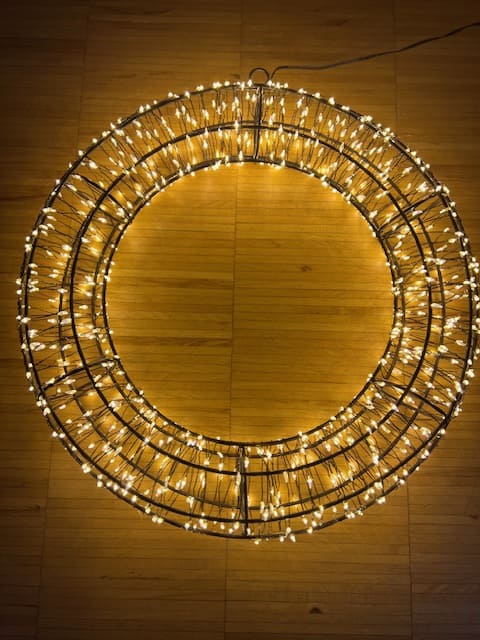Lichterkranz mit 800 Lichtern in schwarz
