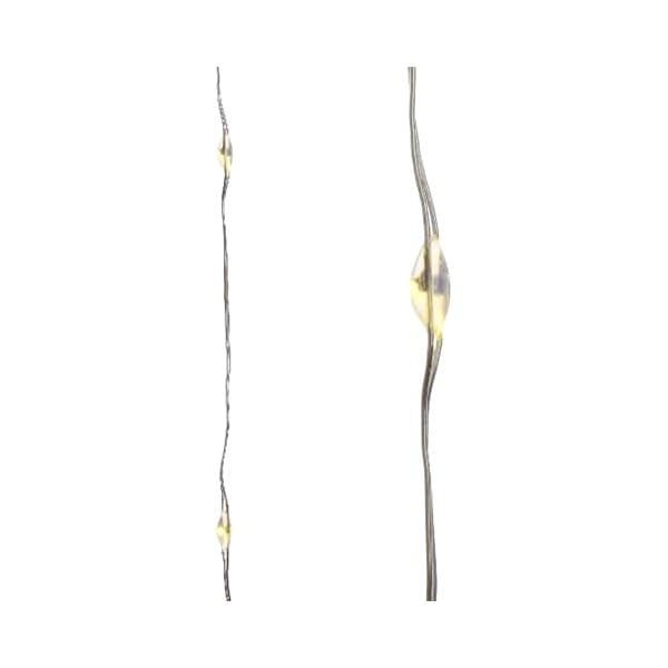 Diesen süßen Lichterdraht mit 20 Micro LED's kann man wirklich immer gebrauchen! Ganz egal ob als Deko, oder um ein Geschenk aufzughübschen, praktisch ist er in jedem Fall.