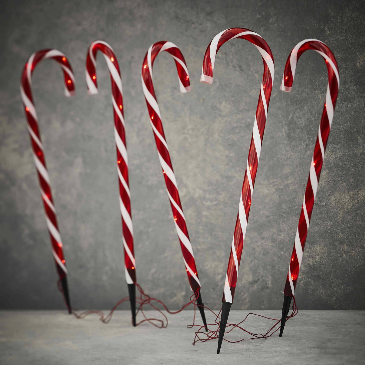 Zuckerstangen Gartenstecker, perfekt für eine süße Atmosphäre. 